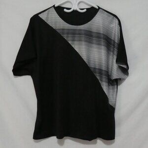 MODE LA FOLIE | size 42 | Black and White Diagonal Pattern T-Shirt